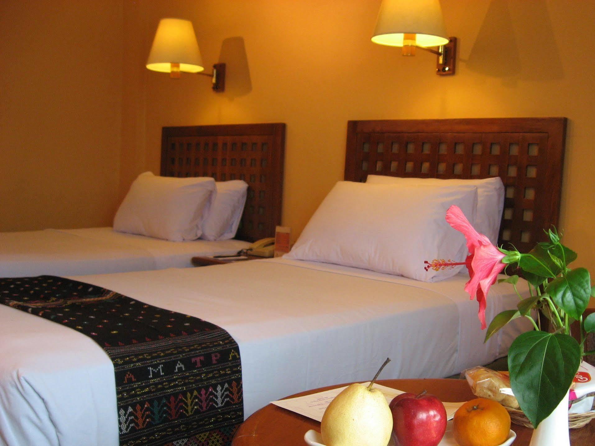 Hotel Mutiara Cilacap Eksteriør bilde